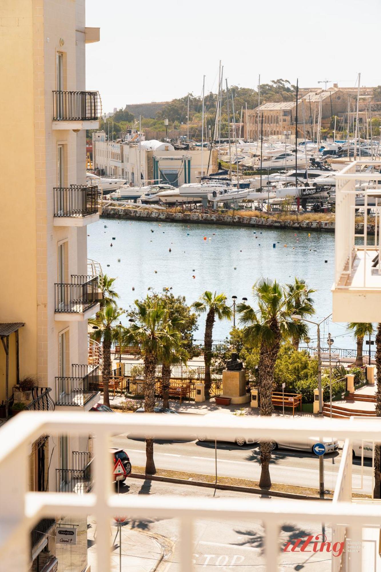 Stuart Rooms By Zzzing Gzira Exterior foto